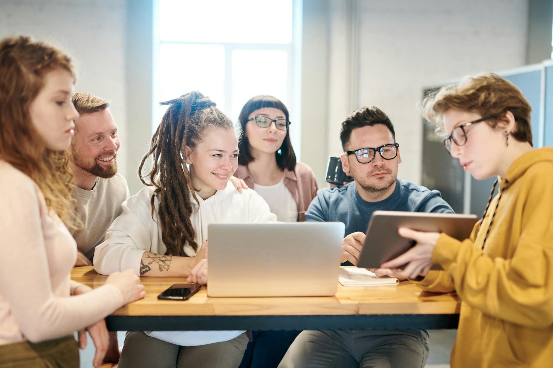 Software engineering team collaborating on development — MAMAJI